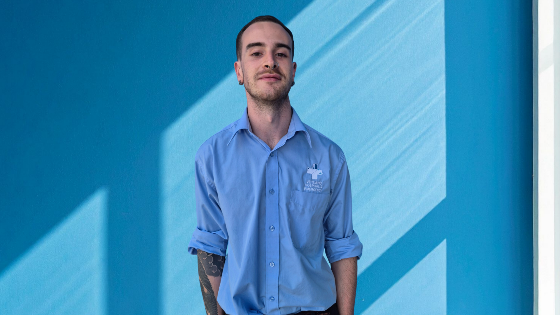 Portrait of Dr Josh Maxwell-Toro, a veterinarian passionate about surgery and animal care, sharing his journey, global experience, and strong commitment to improving the lives of pets and their families.